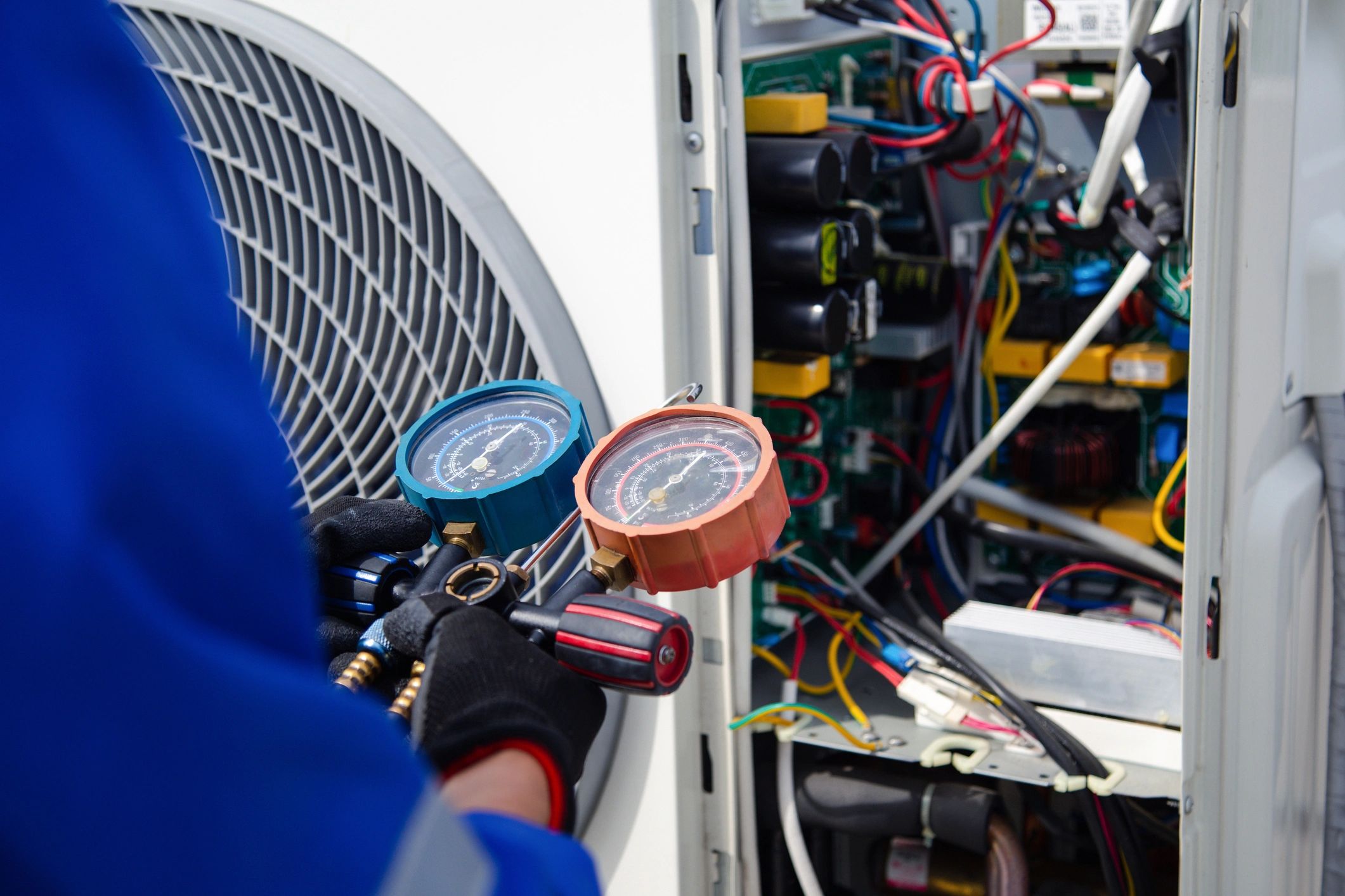 Air conditioner service technician